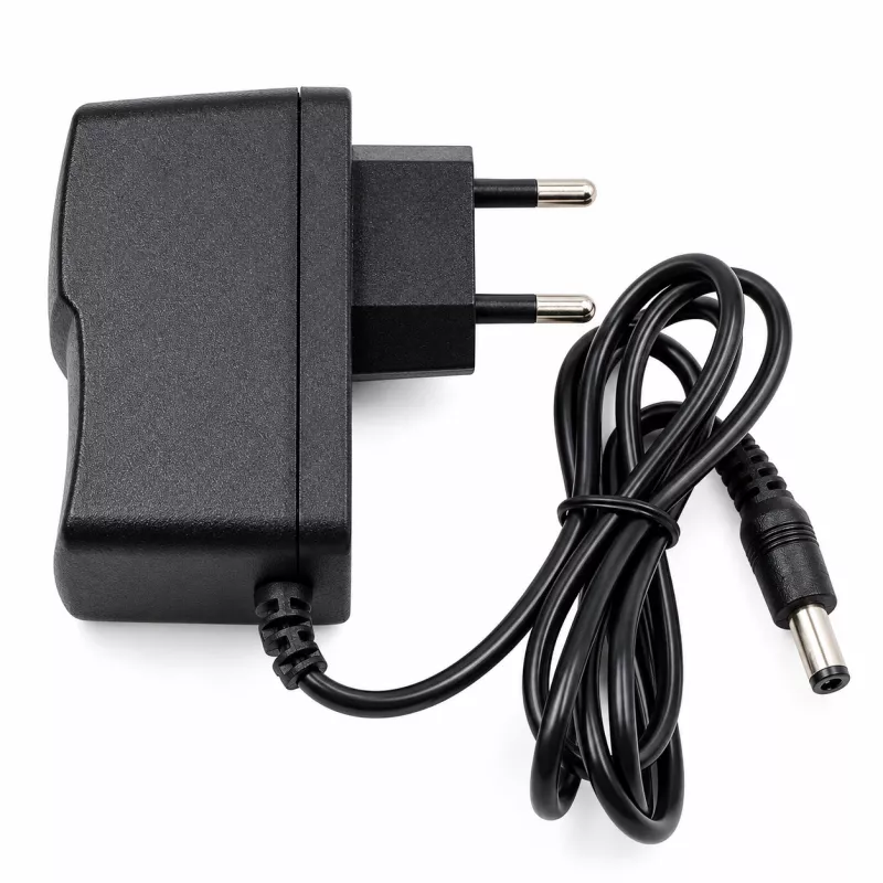 Napájecí adaptér 9 V 1 A s konektorem 5,5 × 2,5 mm