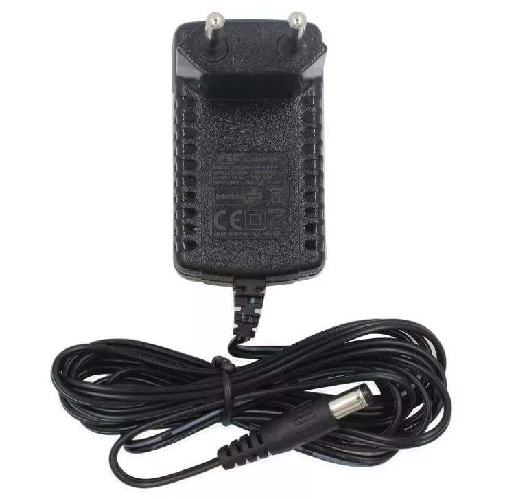 Adaptér 9V 1000mA 5,5×2,1mm / polarita + střed, - plášť
